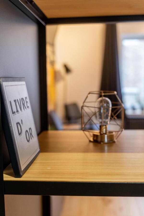 Ardenne Bnb Gite Urbain Avec Terrasse 마르쉐앵파멩느 외부 사진